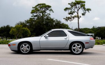 Porsche-928-1994-Hatchback-4