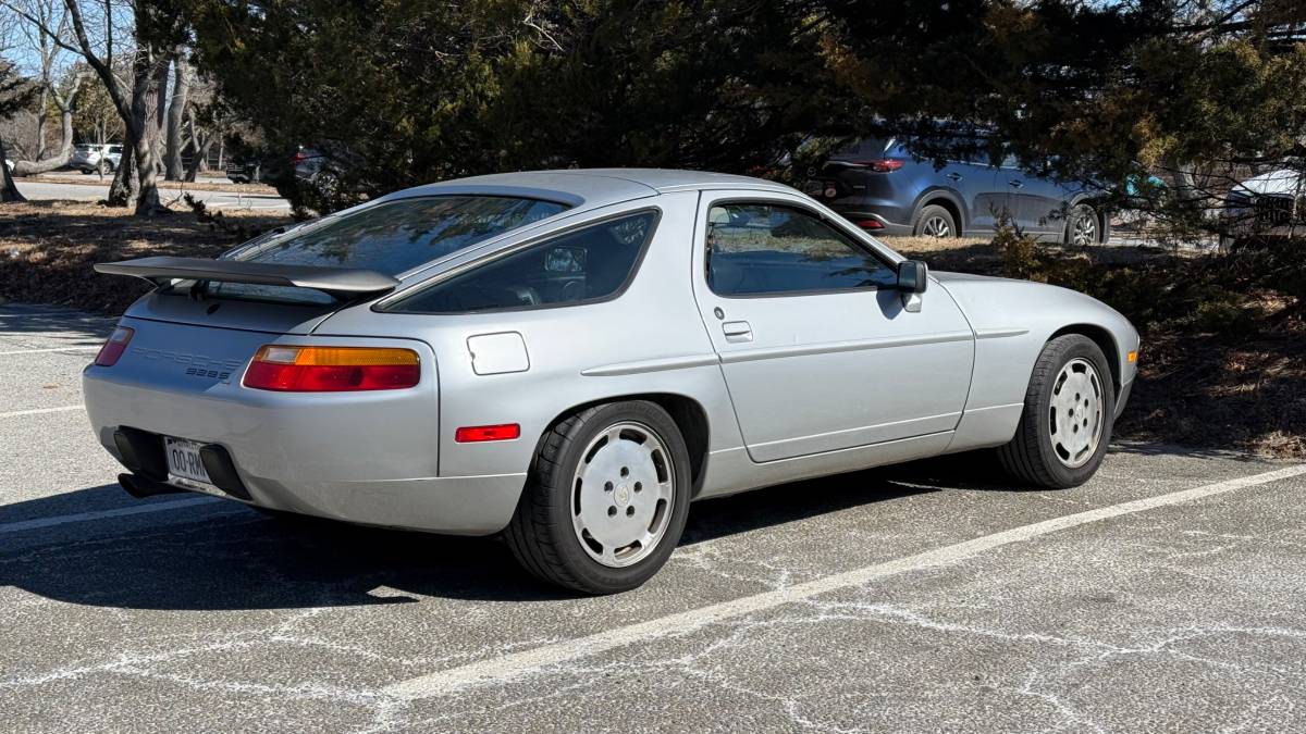 Porsche-928-s4-1987-silver-1