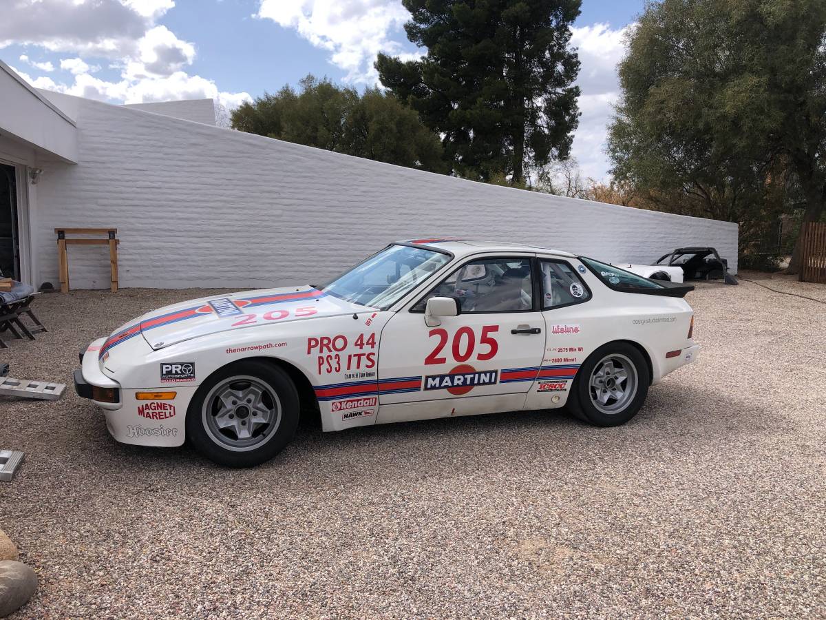 Porsche-944-1984-1