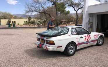Porsche-944-1984-4