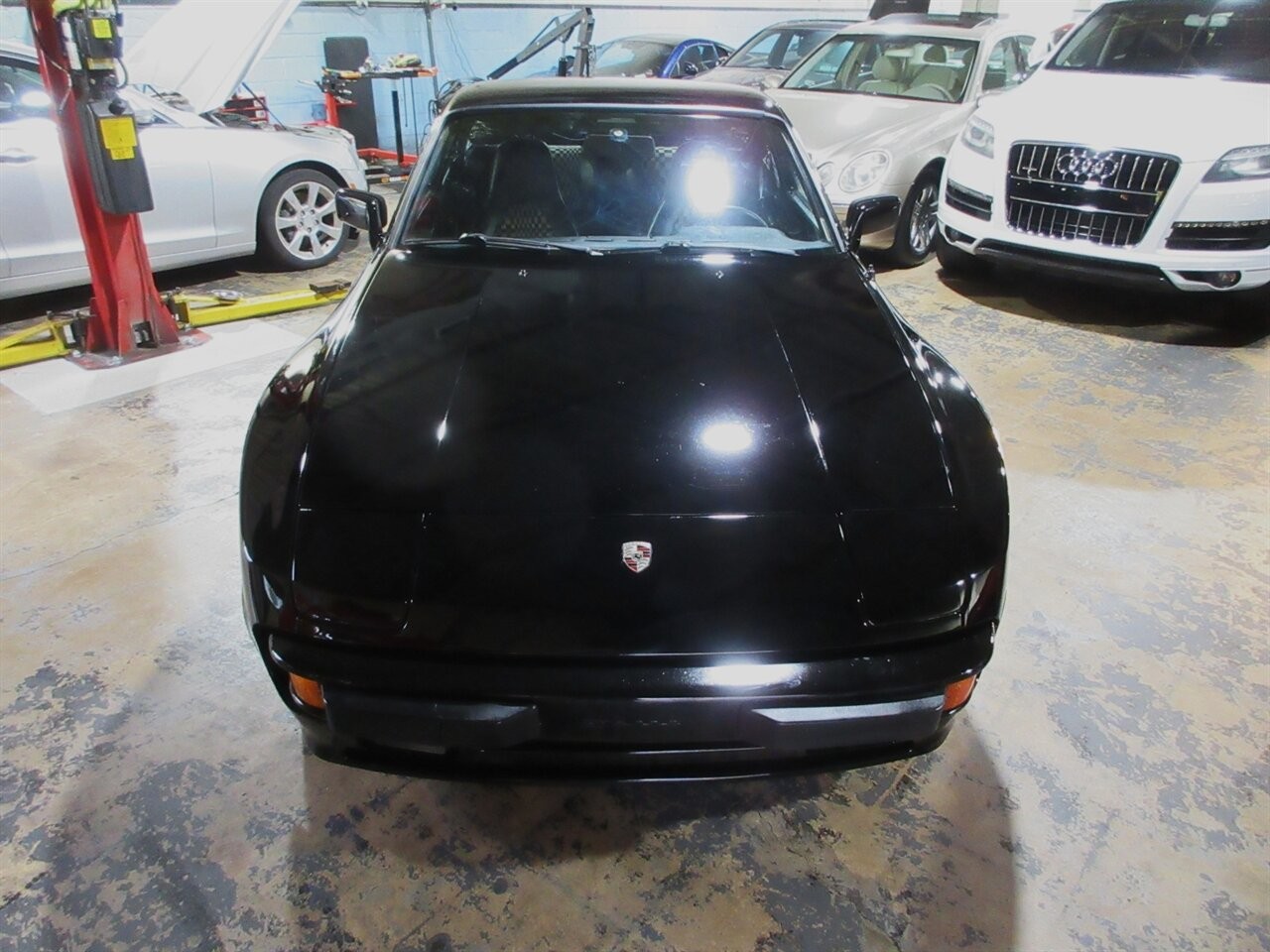 Porsche-944-1984-Hatchback-12