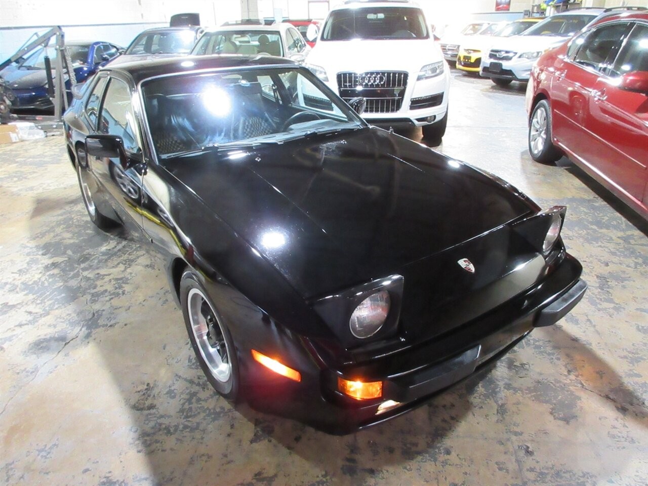 Porsche-944-1984-Hatchback-17