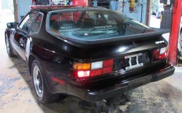 Porsche-944-1984-Hatchback-2