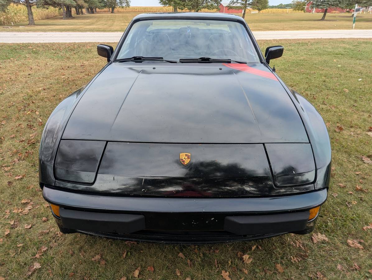 Porsche-944-1984-black-2