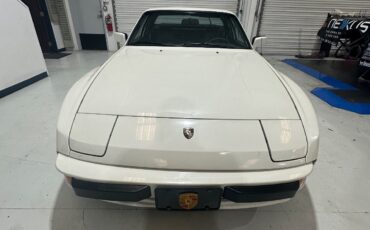 Porsche-944-1985-Coupe-1