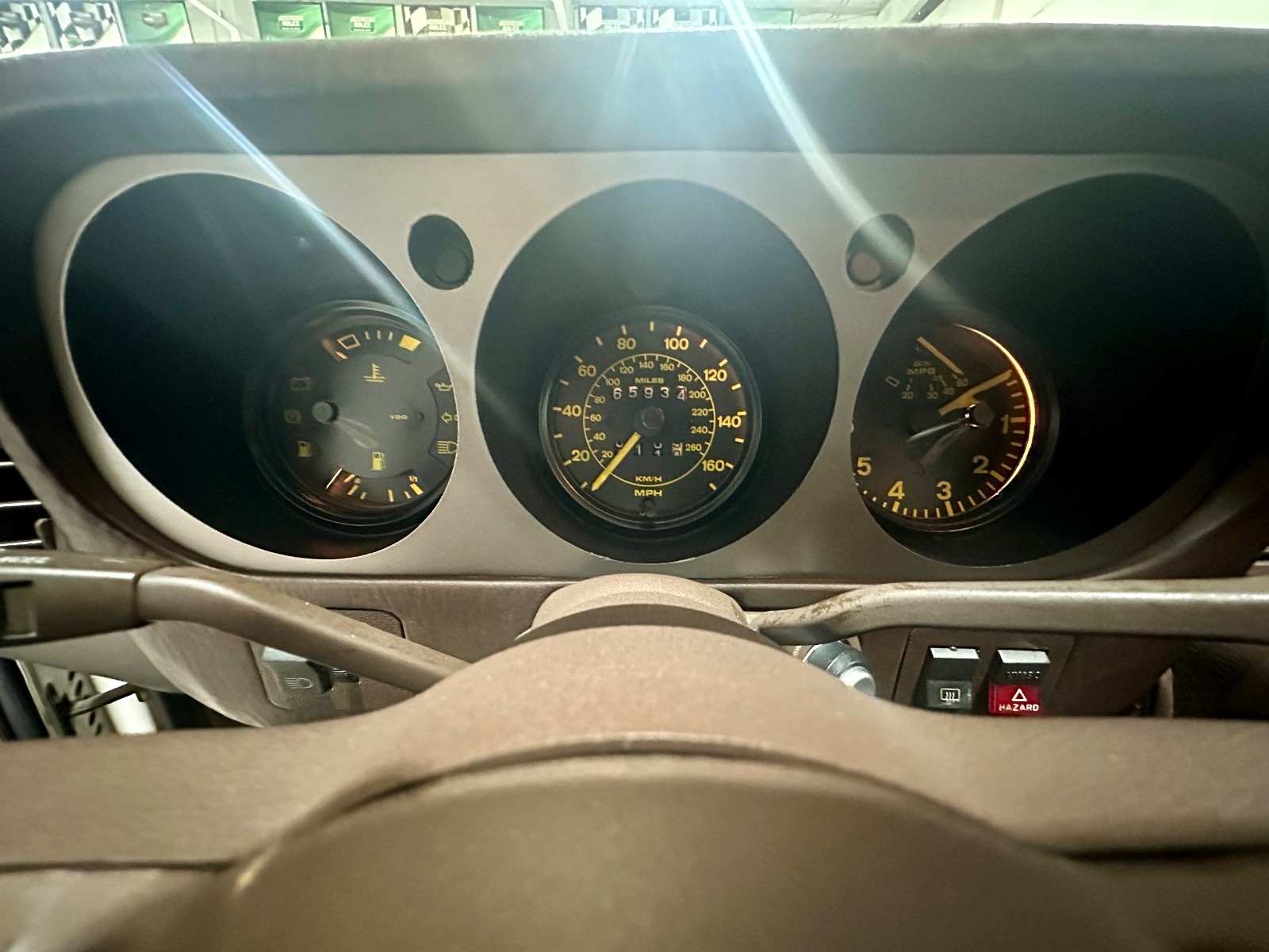 Porsche-944-1985-Coupe-13