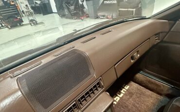 Porsche-944-1985-Coupe-18