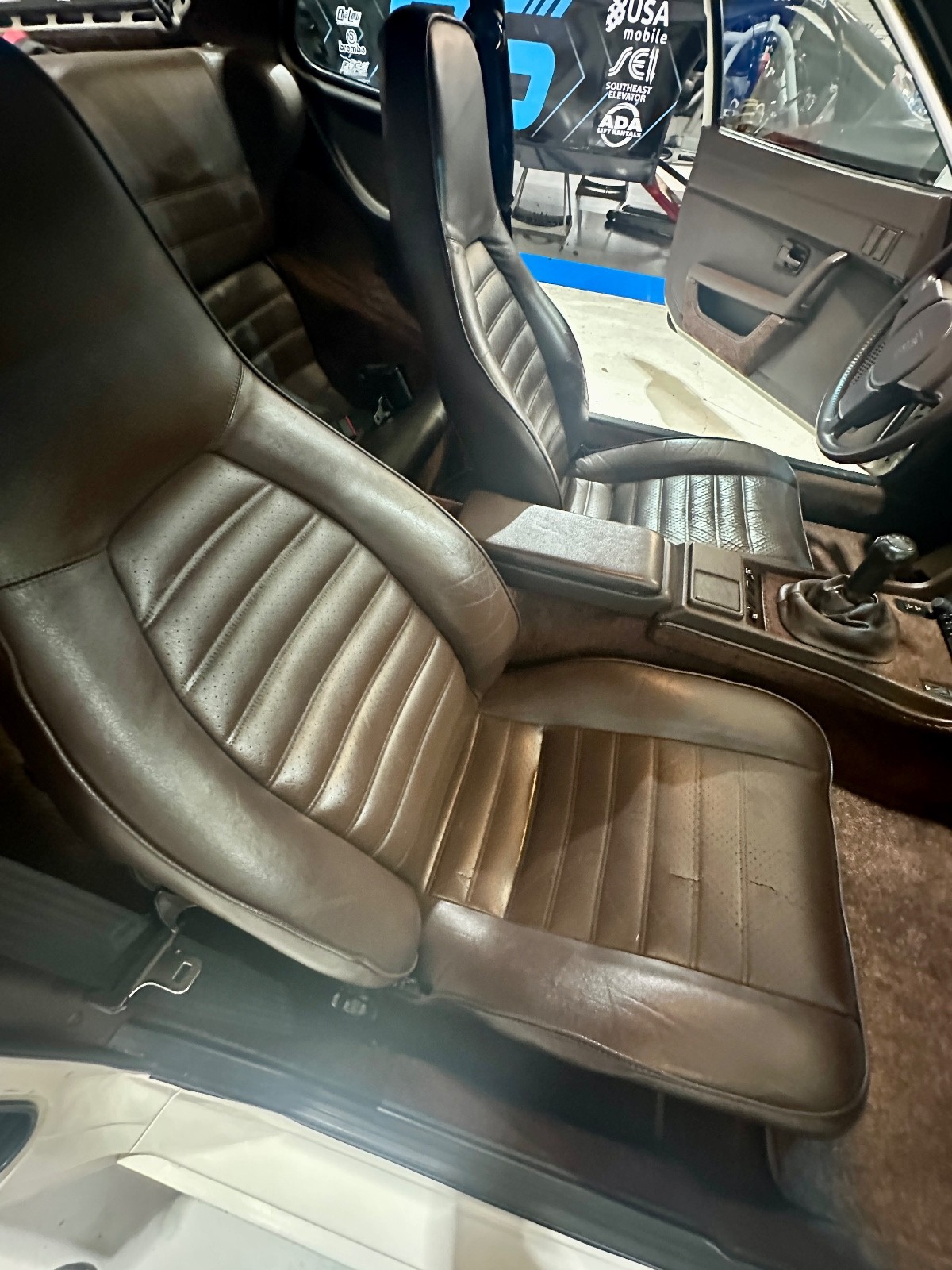 Porsche-944-1985-Coupe-20