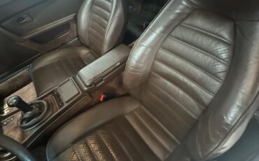 Porsche-944-1985-Coupe-21