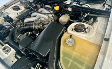 Porsche-944-1985-Coupe-28