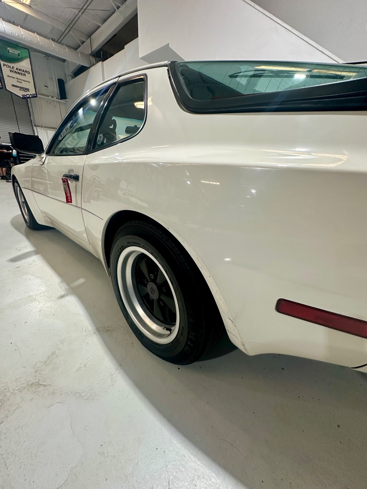 Porsche-944-1985-Coupe-3