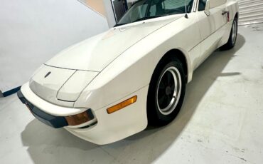 Porsche-944-1985-Coupe