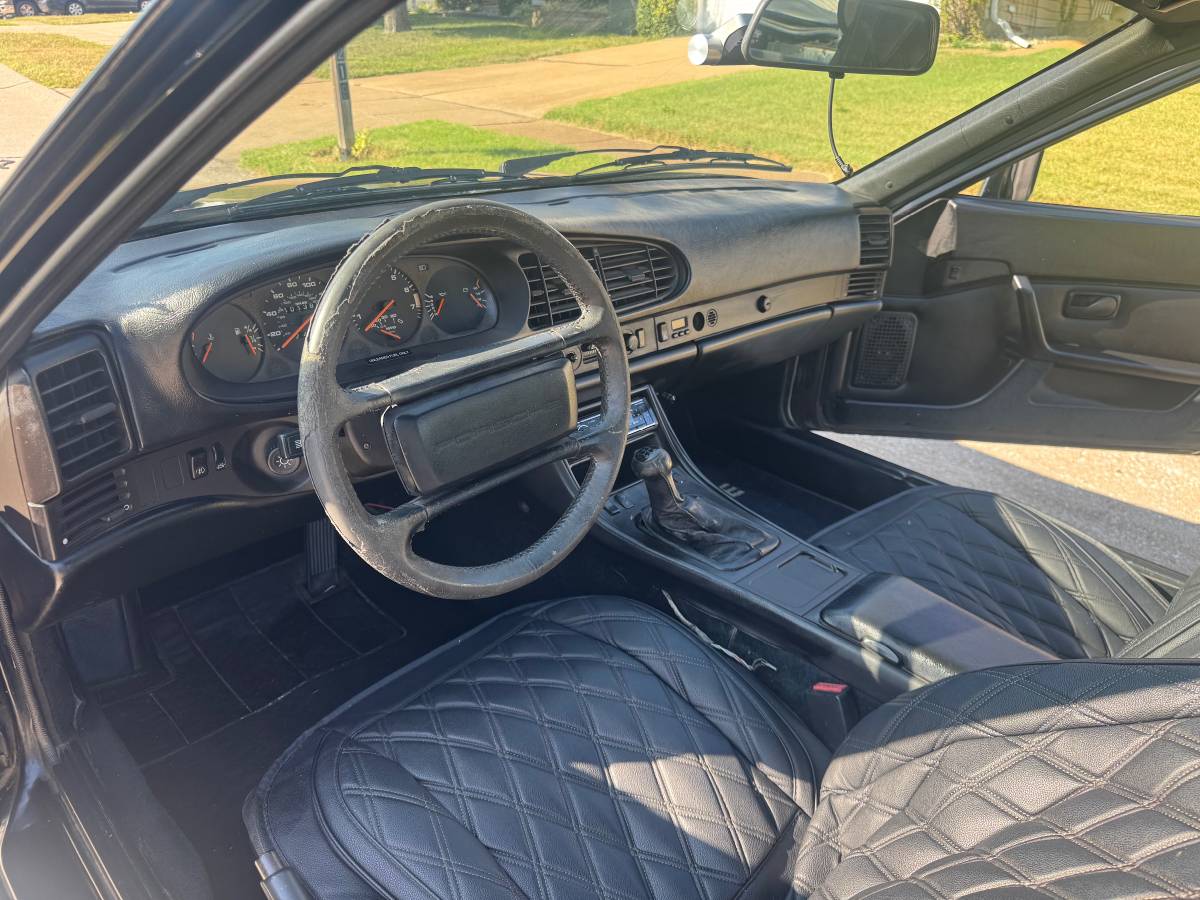 Porsche-944-1986-black-4