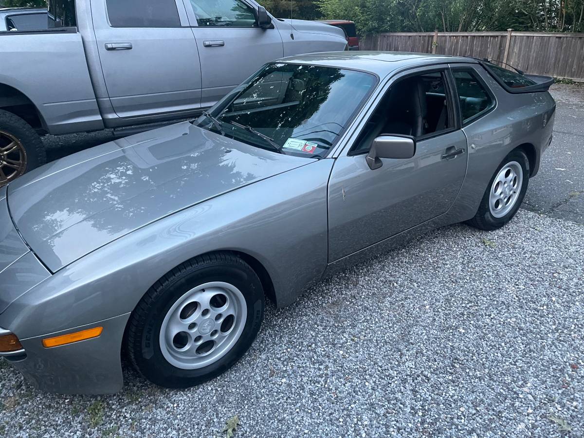 Porsche-944-1987-grey-2