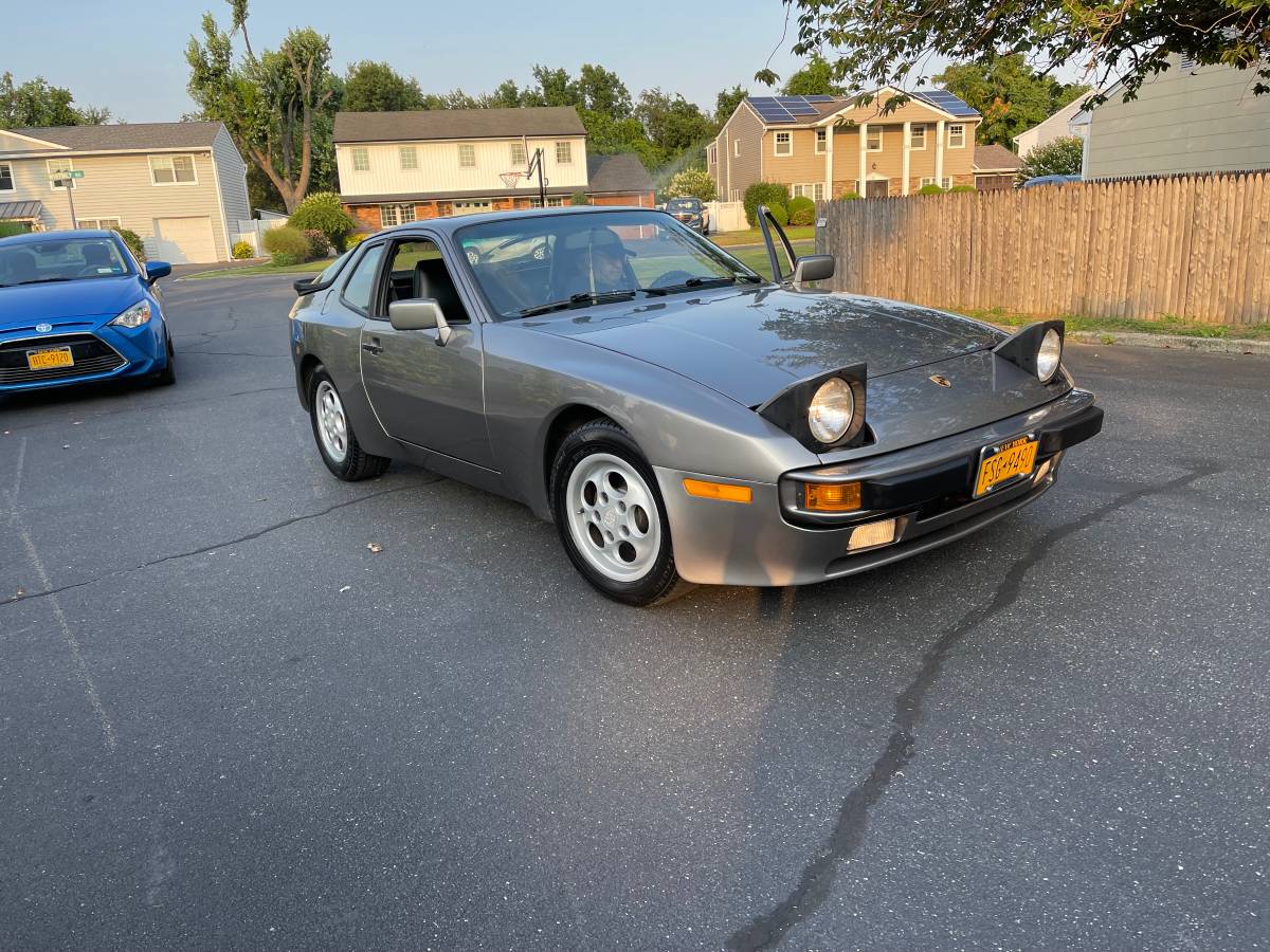 Porsche-944-1987-grey-7