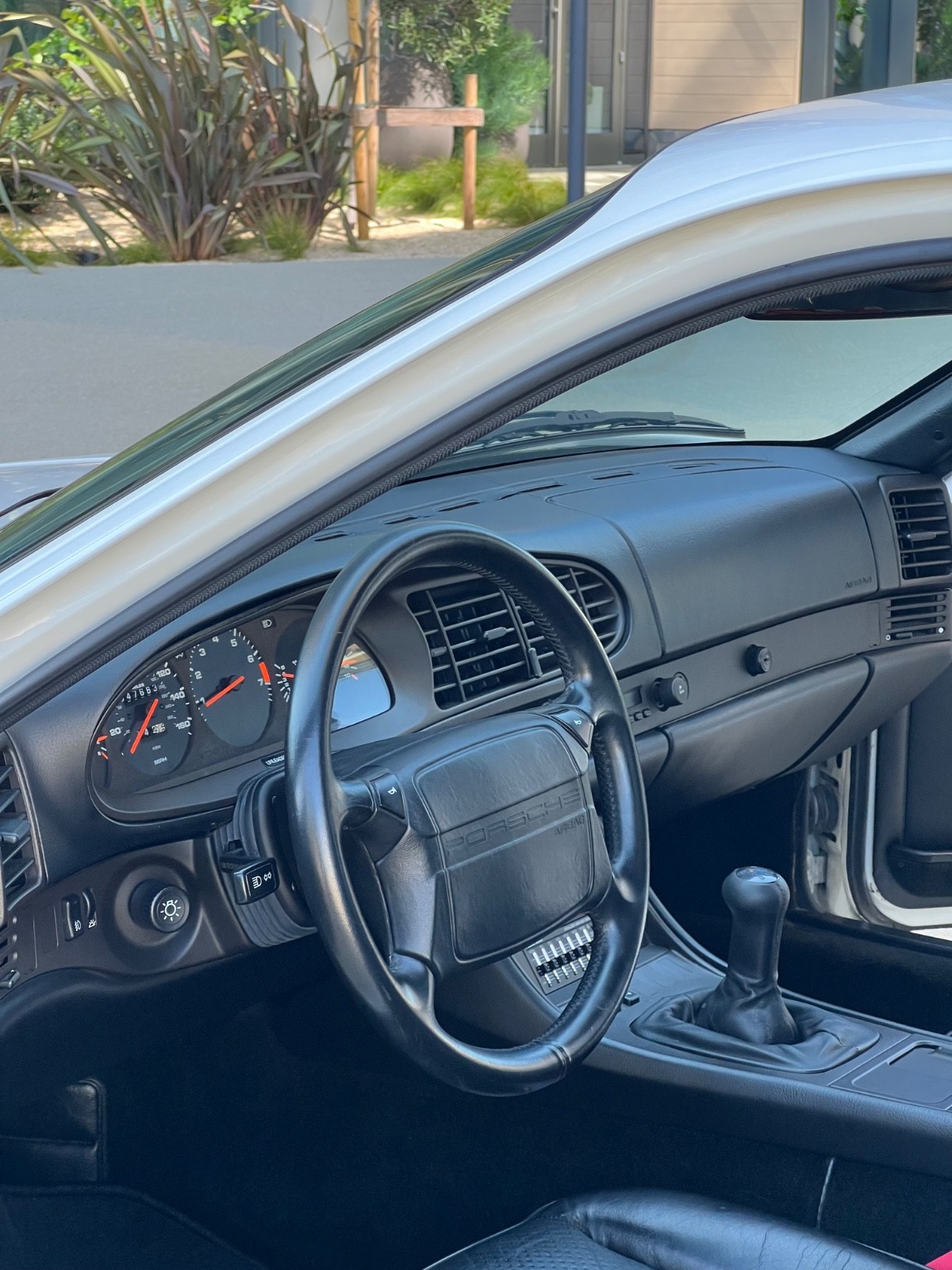 Porsche-944-1989-Coupe-11
