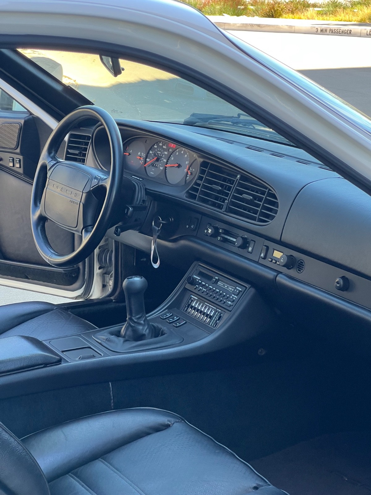 Porsche-944-1989-Coupe-12