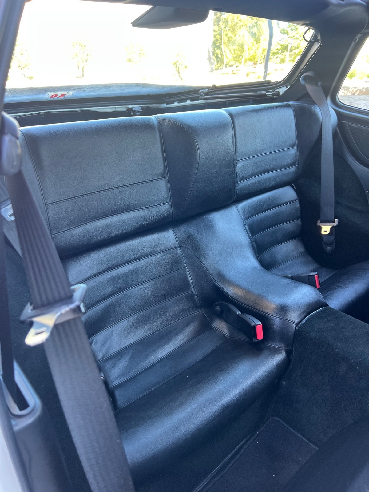 Porsche-944-1989-Coupe-13