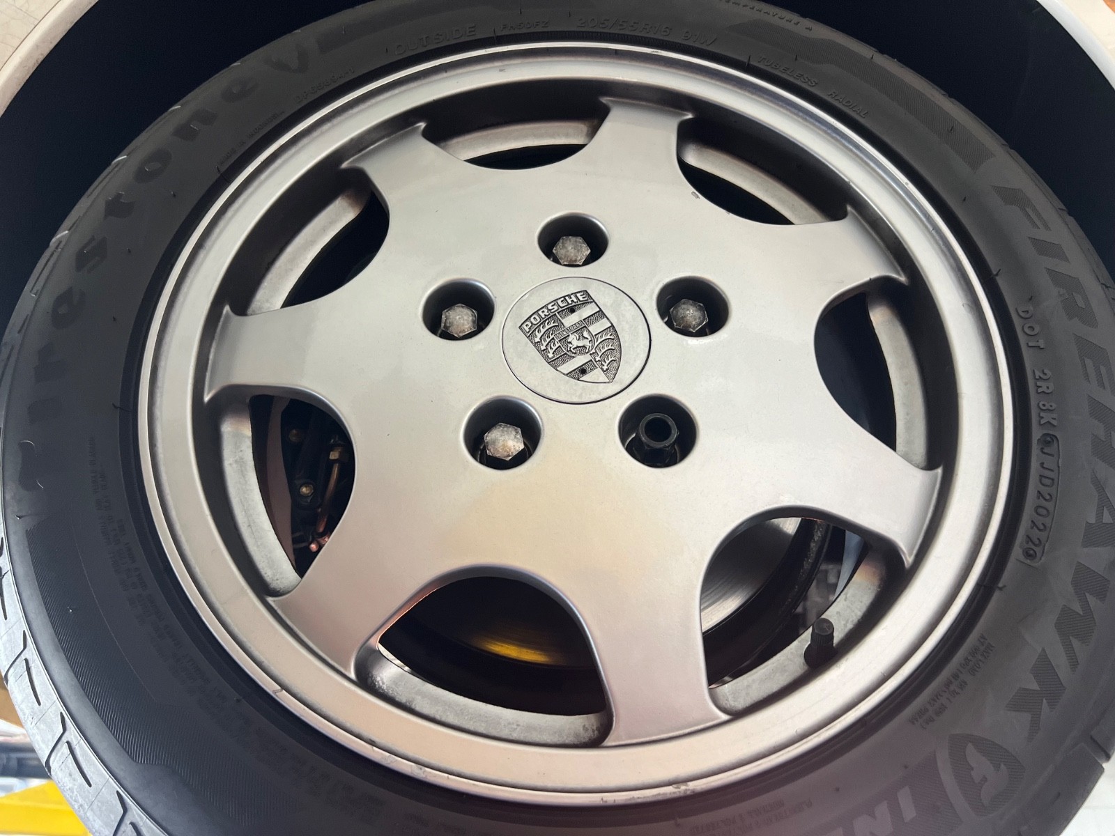 Porsche-944-1989-Coupe-24