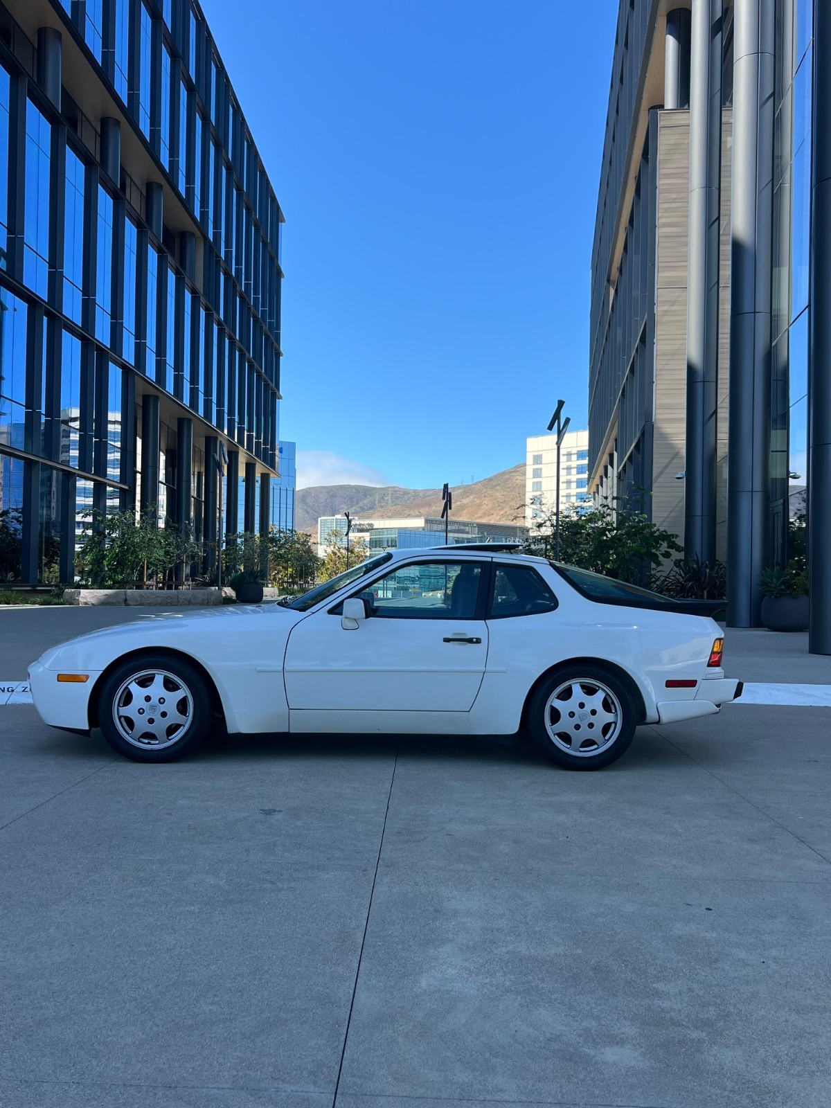 Porsche-944-1989-Coupe-7