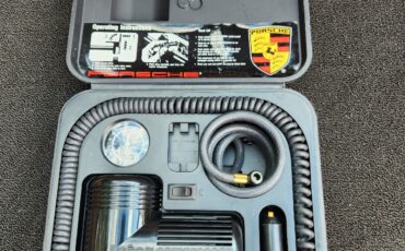 Porsche-968-1993-Coupe-12