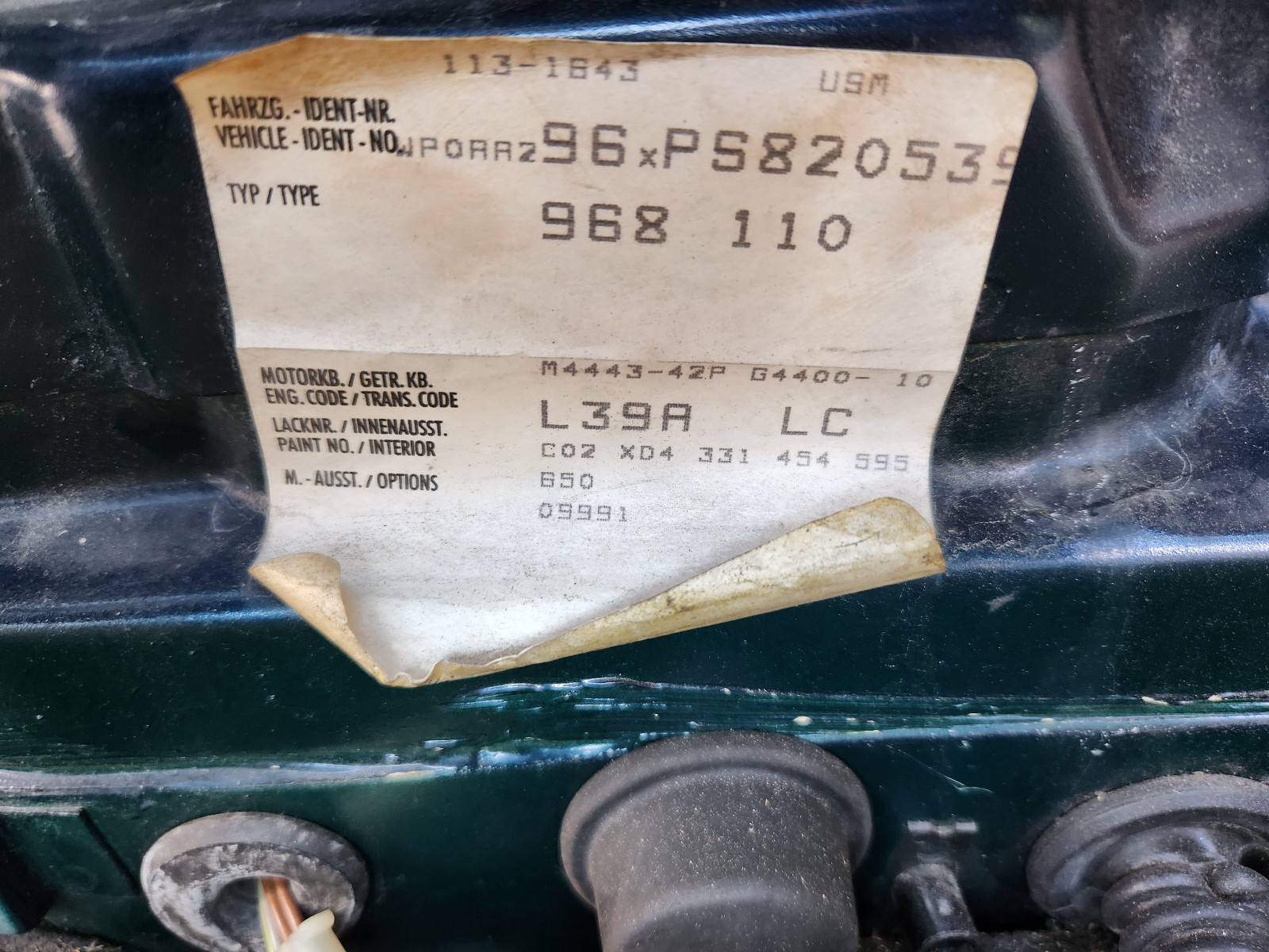 Porsche-968-1993-Coupe-21