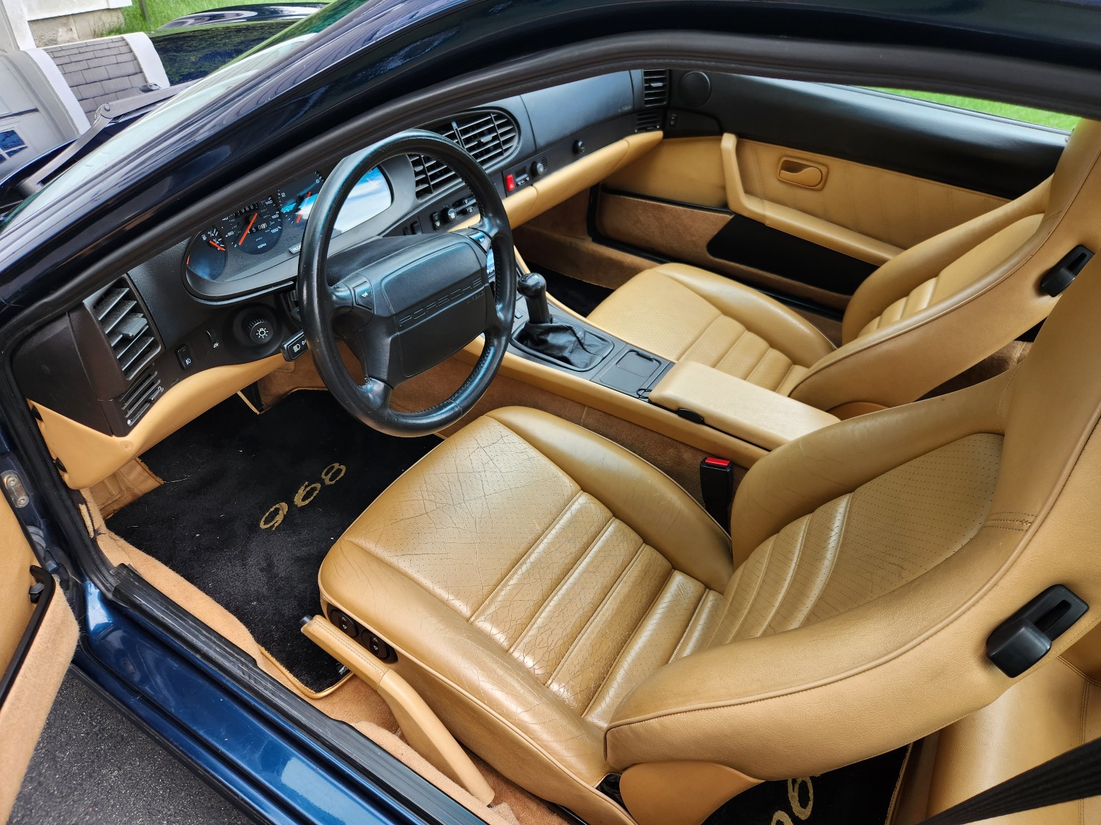 Porsche-968-1993-Coupe-8