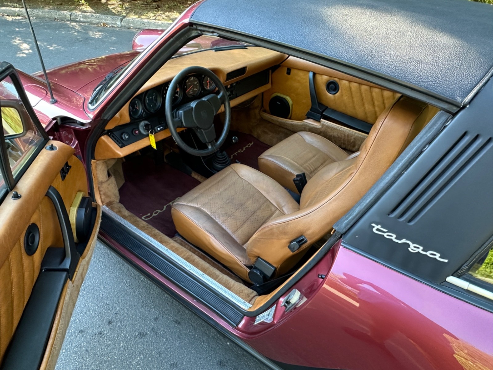 Porsche-Carrera-3.0-1977-targa-16