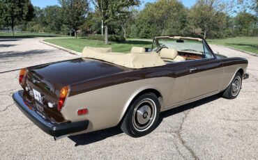 Rolls-Royce-Corniche-1979-convertible-10