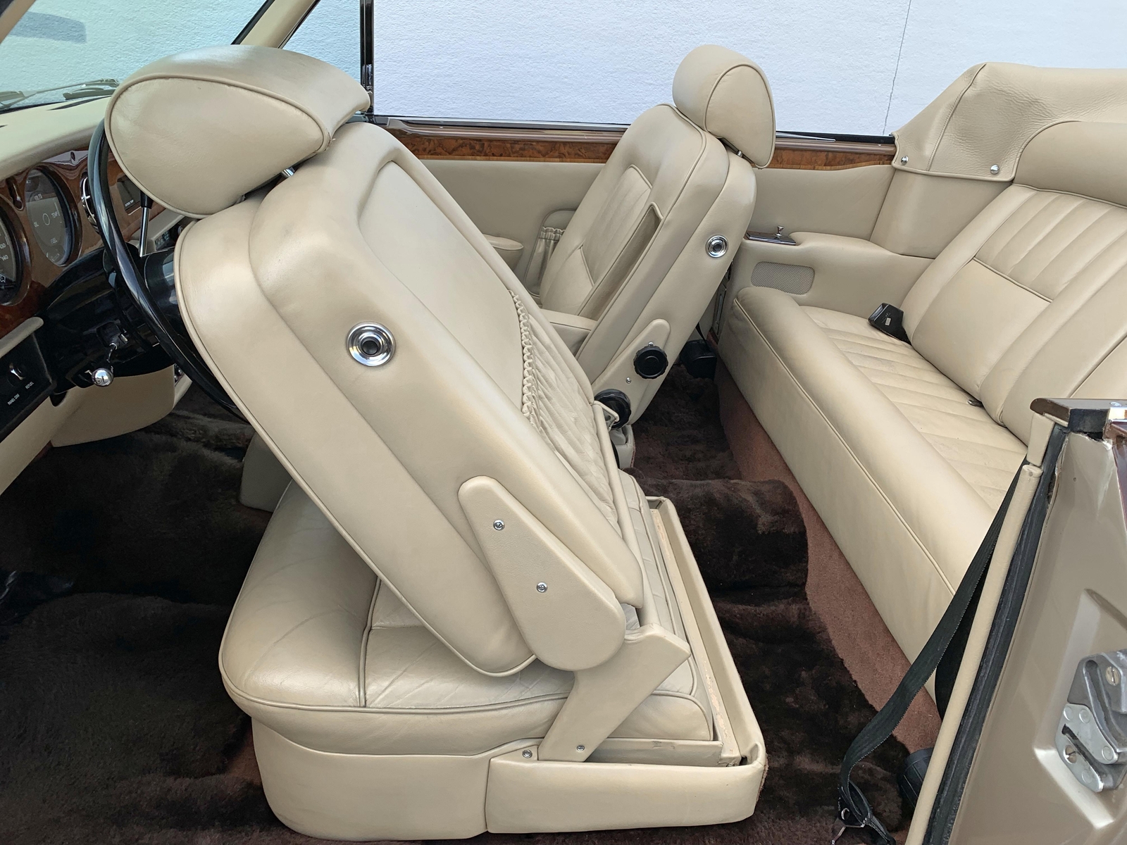 Rolls-Royce-Corniche-1979-convertible-17