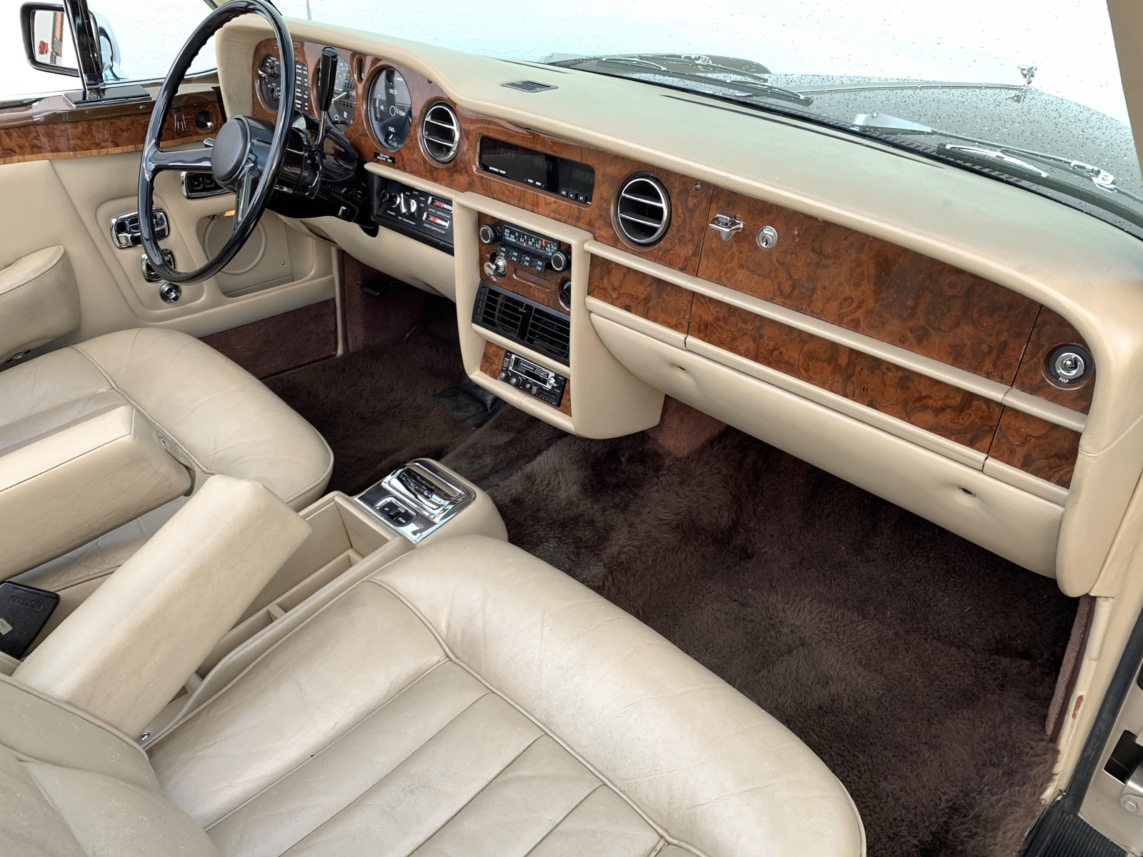 Rolls-Royce-Corniche-1979-convertible-22
