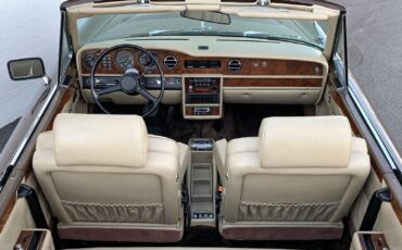 Rolls-Royce-Corniche-1979-convertible-23