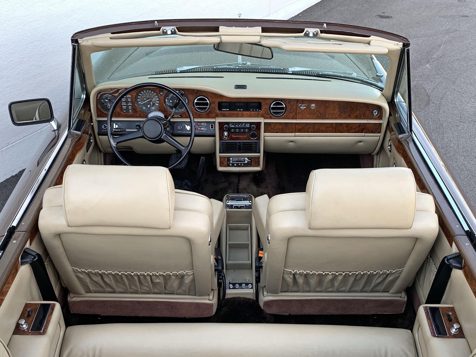 Rolls-Royce-Corniche-1979-convertible-23
