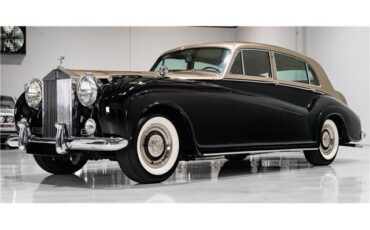 Rolls-Royce-Silver-Cloud-1961-Saloon-10