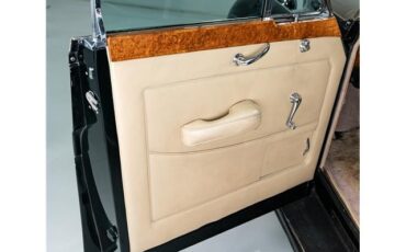 Rolls-Royce-Silver-Cloud-1961-Saloon-14