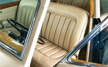 Rolls-Royce-Silver-Cloud-1961-Saloon-16
