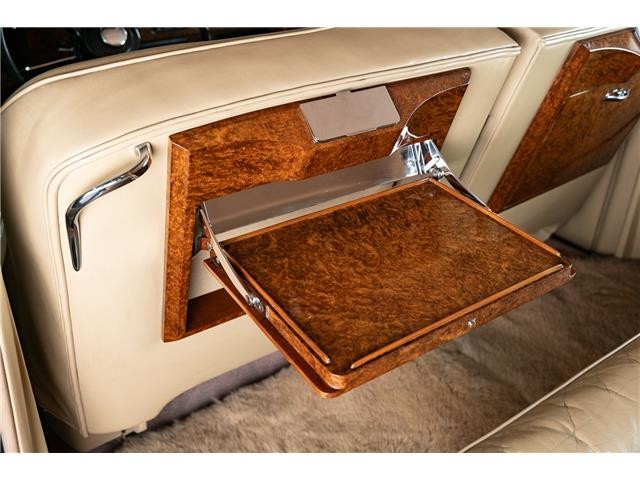 Rolls-Royce-Silver-Cloud-1961-Saloon-19
