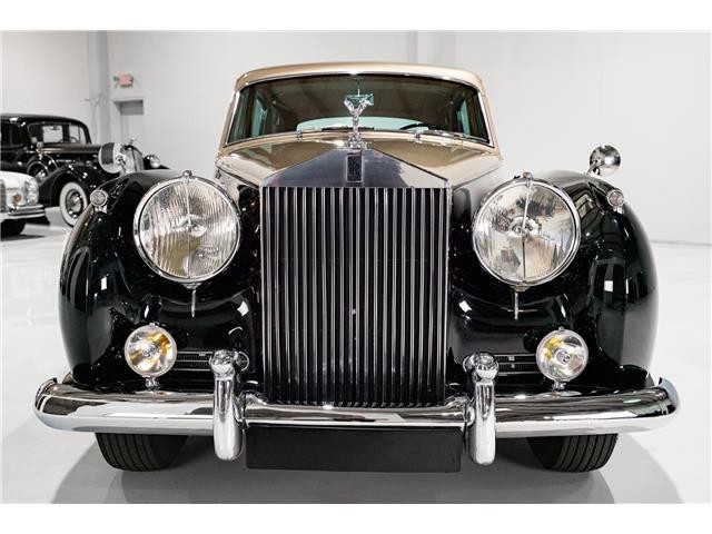 Rolls-Royce-Silver-Cloud-1961-Saloon-2