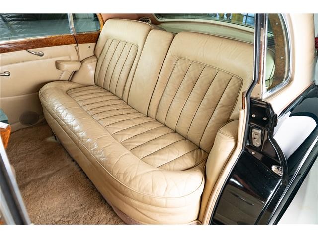 Rolls-Royce-Silver-Cloud-1961-Saloon-20