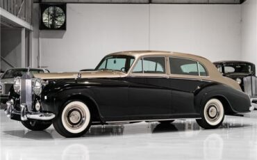 Rolls-Royce-Silver-Cloud-1961-Saloon