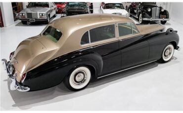Rolls-Royce-Silver-Cloud-1961-Saloon-9