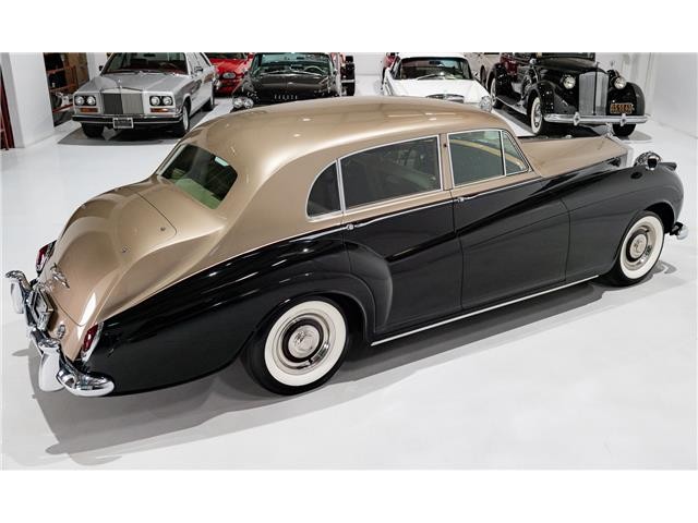 Rolls-Royce-Silver-Cloud-1961-Saloon-9