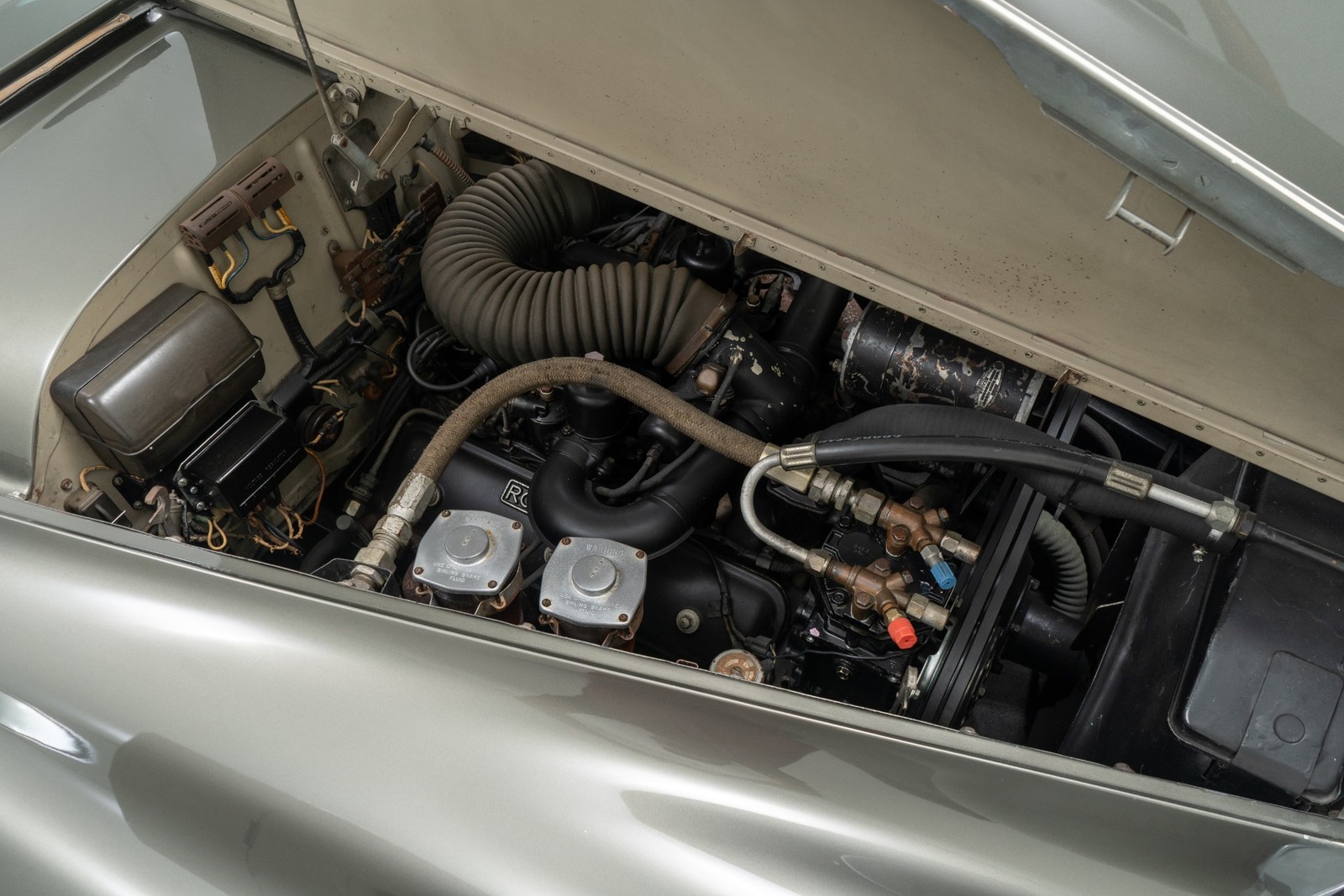 Rolls-Royce-Silver-Cloud-II-1960-Sedan-11