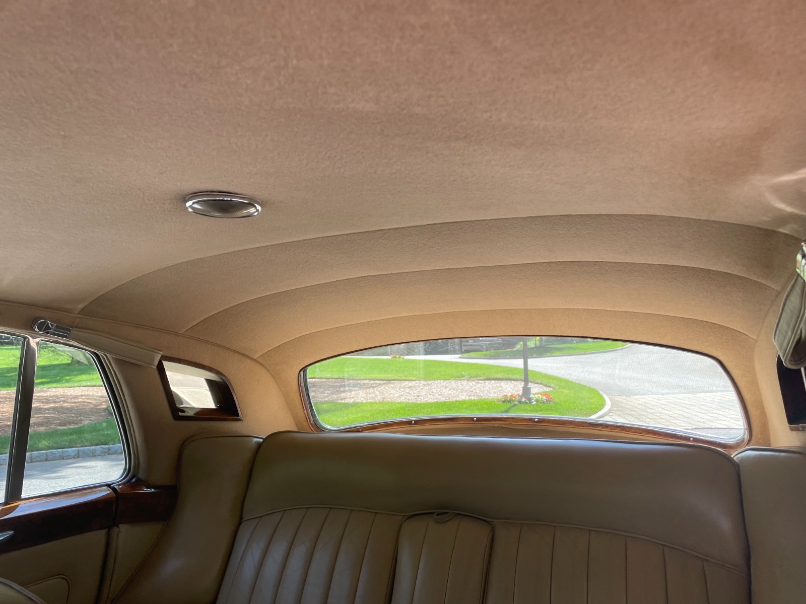 Rolls-Royce-Silver-Cloud-III.-Left-Hand-Drive-1964-Sedan-8