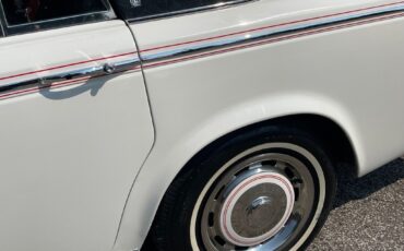 Rolls-Royce-Silver-Shadow-1975-Sedan-12