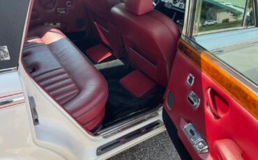 Rolls-Royce-Silver-Shadow-1975-Sedan-18