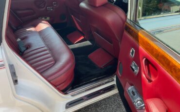 Rolls-Royce-Silver-Shadow-1975-Sedan-20