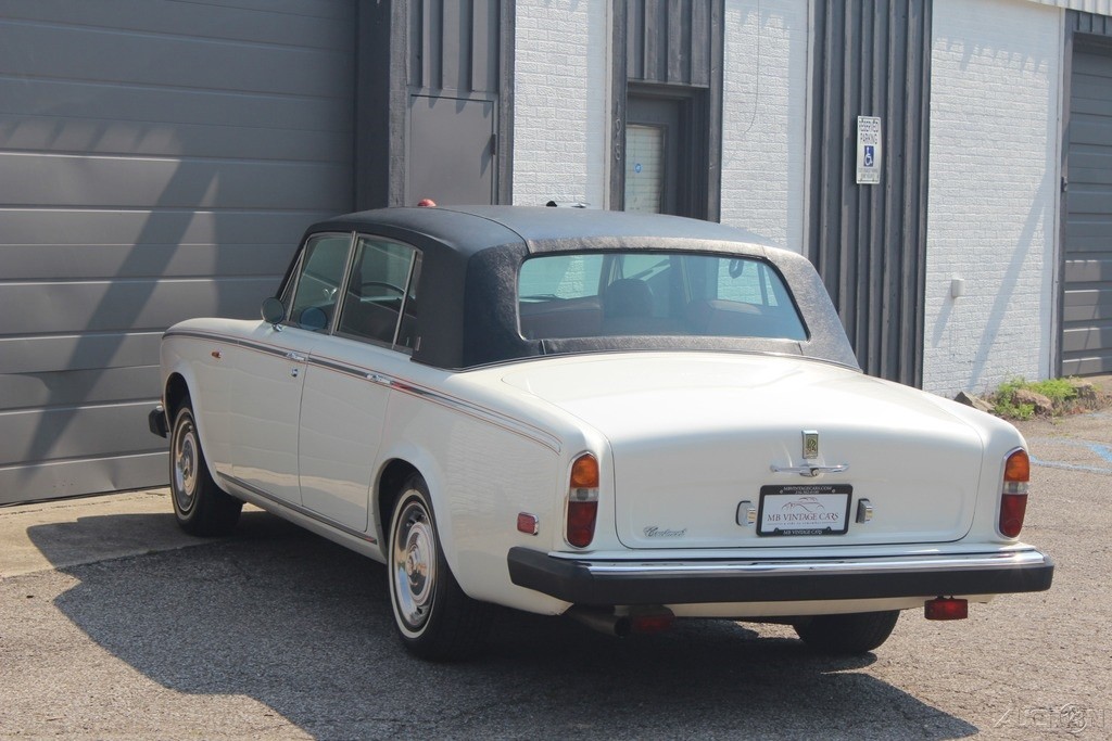 Rolls-Royce-Silver-Shadow-1975-Sedan-3