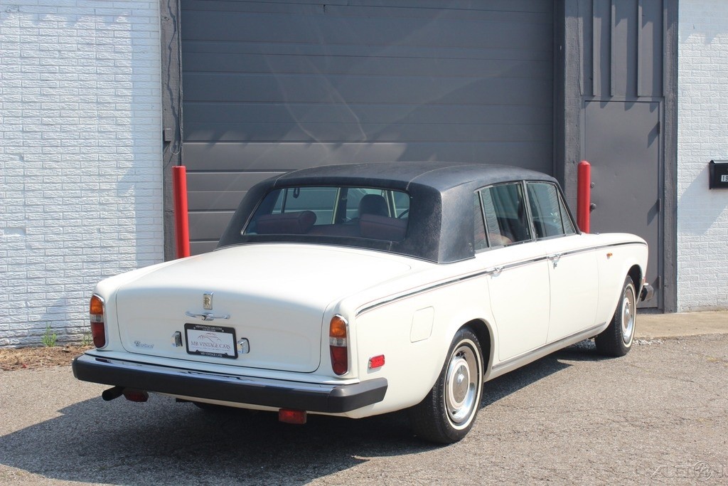 Rolls-Royce-Silver-Shadow-1975-Sedan-4