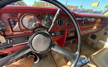 Rolls-Royce-Silver-Shadow-1978-Sedan-9